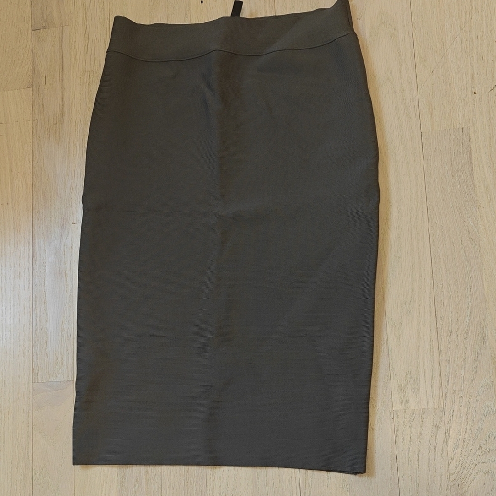 Elegant Black Pencil Skirt